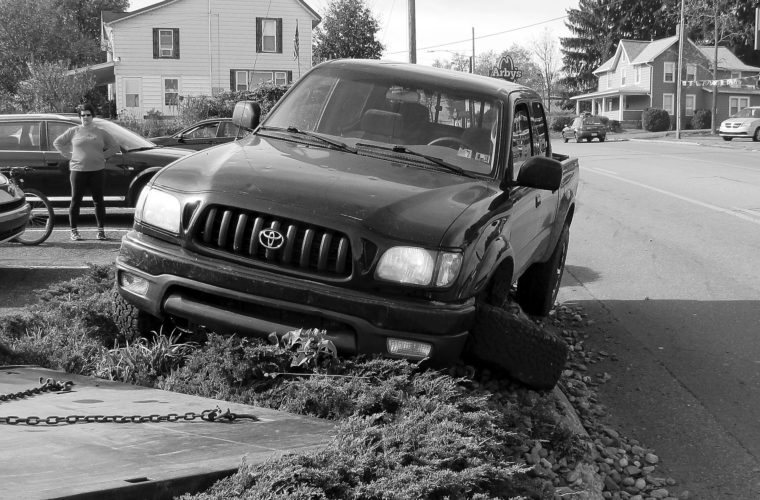 No injuries in onevehicle crash News, Sports, Jobs The Express